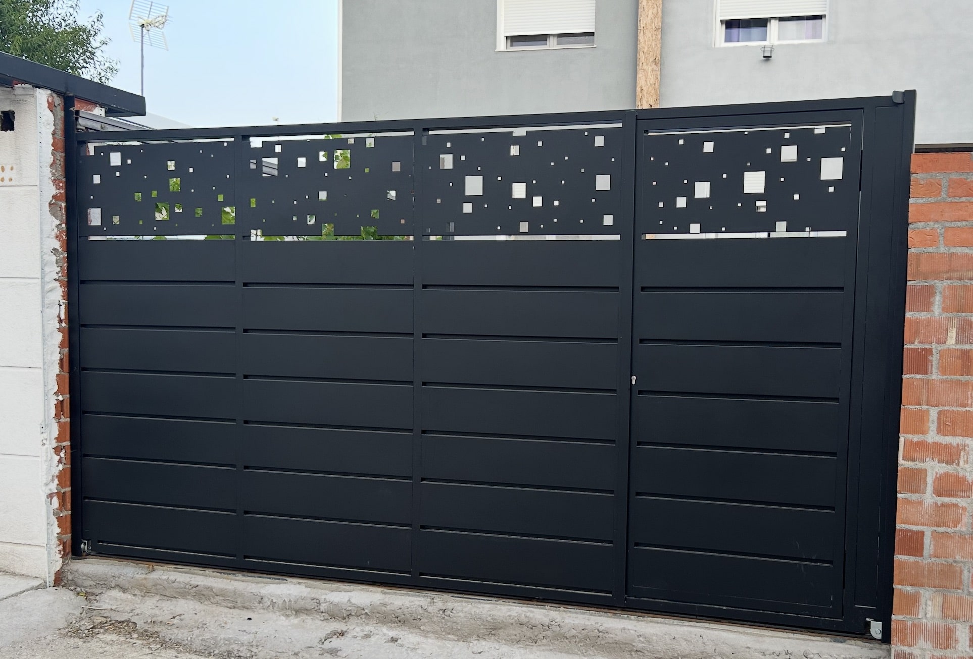 Puertas de garaje y automáticas 3