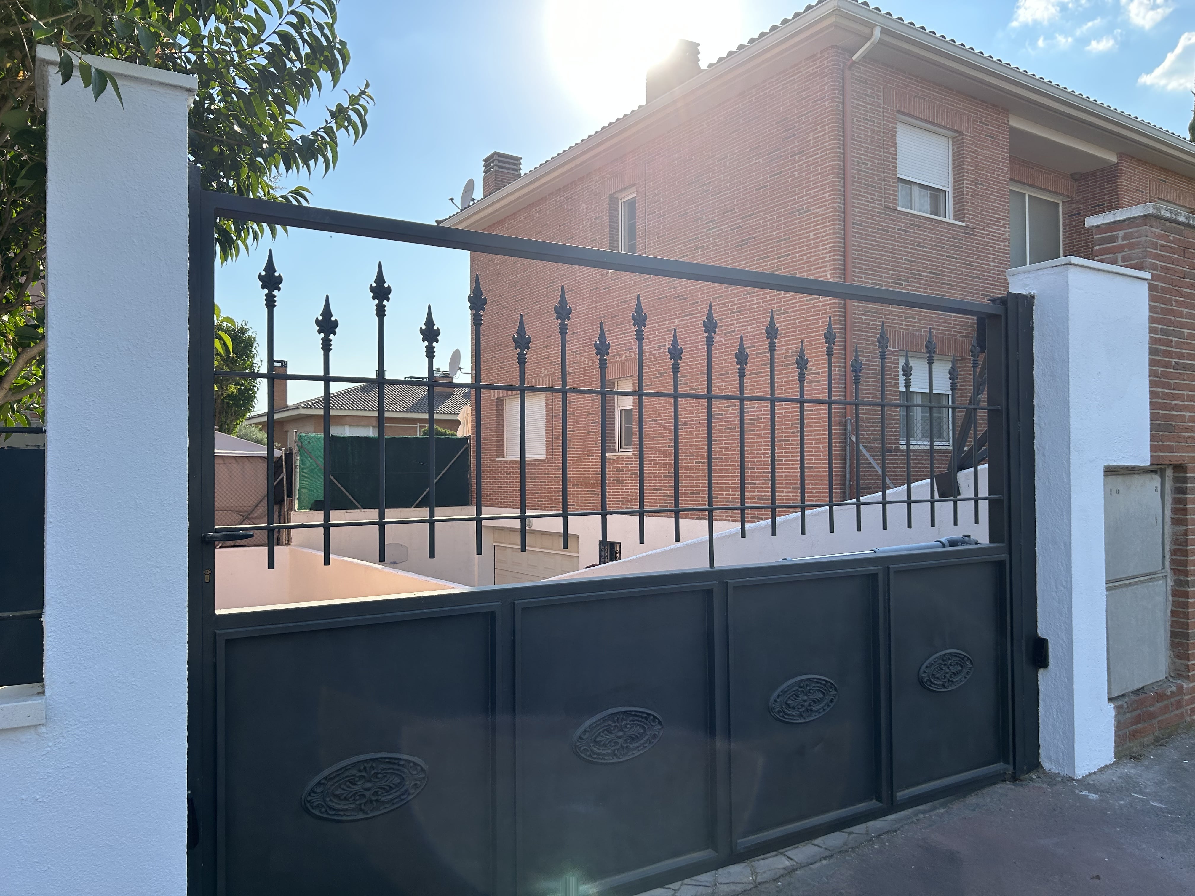 Puertas de garaje y automáticas 6