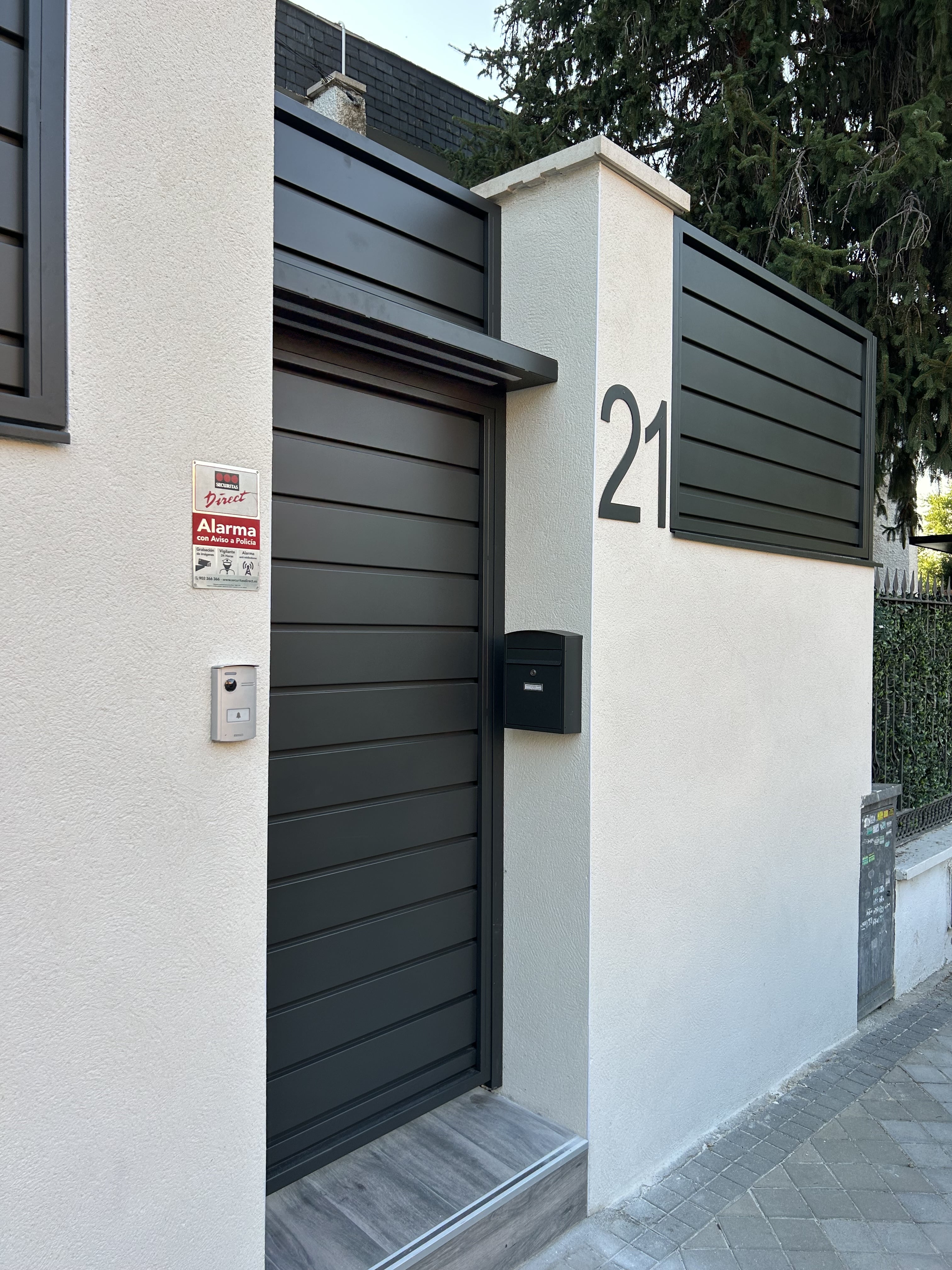 Puertas peatonales 5